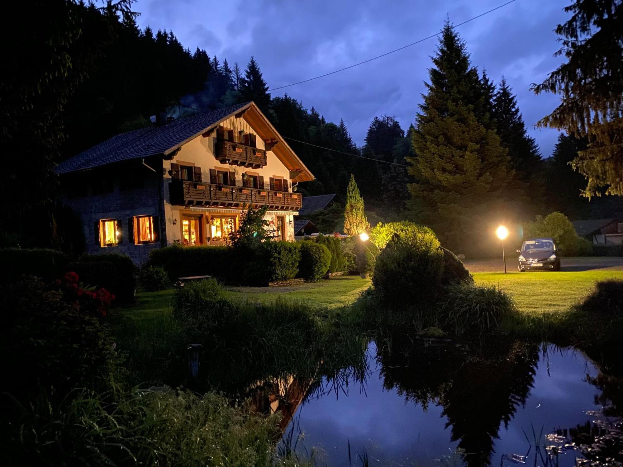 Chambres D'Hotes Des Cascades St-Nicolas Kruth Bagian luar foto