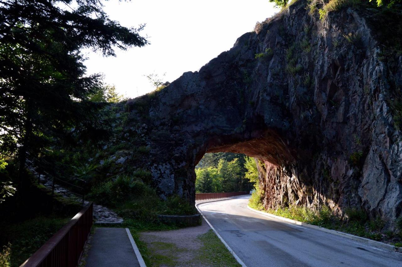 Chambres D'Hotes Des Cascades St-Nicolas Kruth Bagian luar foto